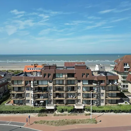 Family In Groenendijk Oostduinkerke